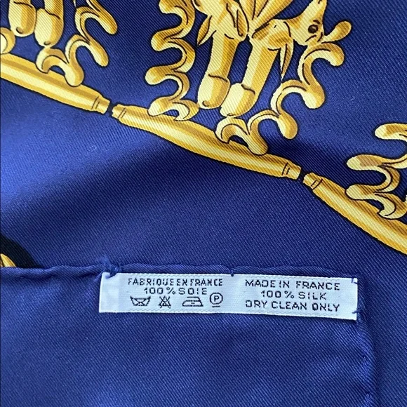 Hermes 34” silk square scarf. NWOT
Les Cavaliers D’ Or - Picture 4 of 6